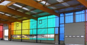 thoi-gian-su-dung-va-bao-hanh-cua-tam-lop-polycarbonate